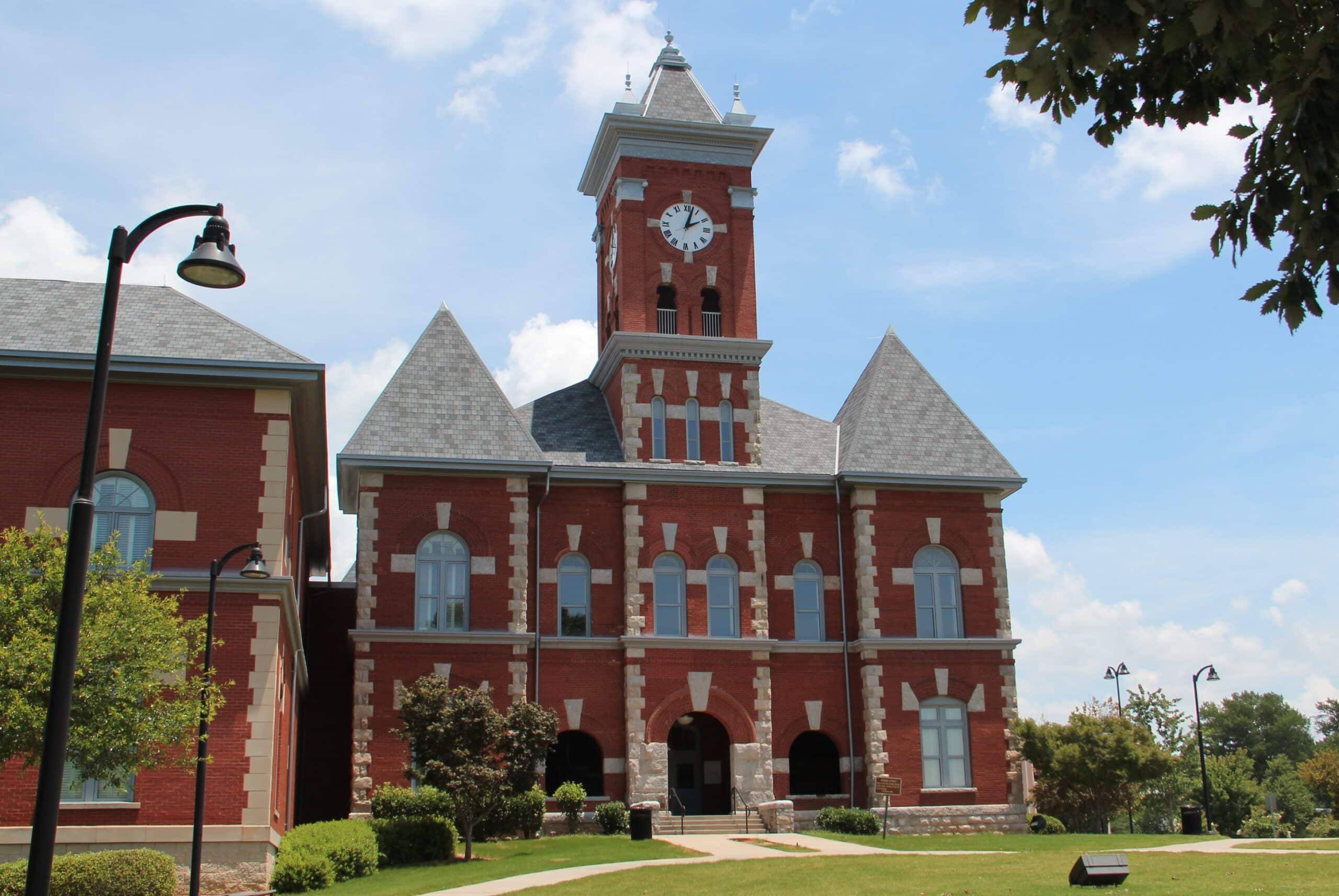  Clayton County Courthouse in Jonesboro, Georgia